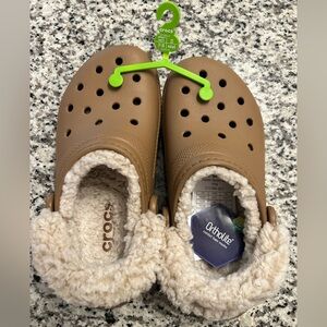 CROCS Tan Fuzzy Lined Clogs